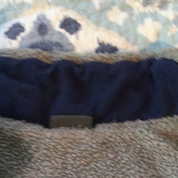 Eddie Bauer Dog Coat - Picture 8 of 8